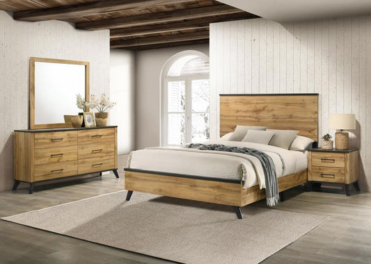 Kaywood 4-piece King Bedroom Set Natural Pine