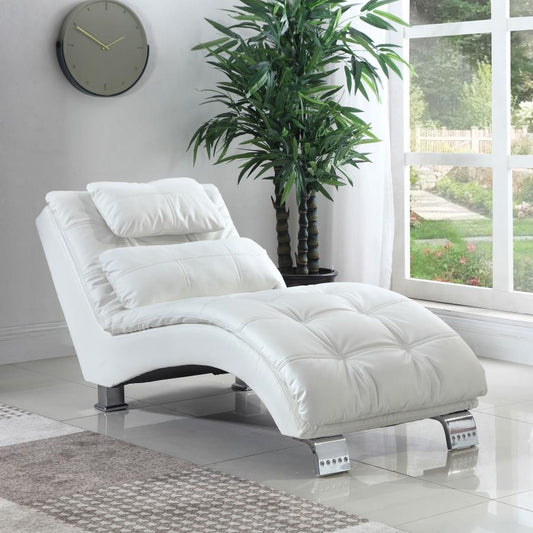 CONTEMPORARY TUFTED WHITE CHAISE