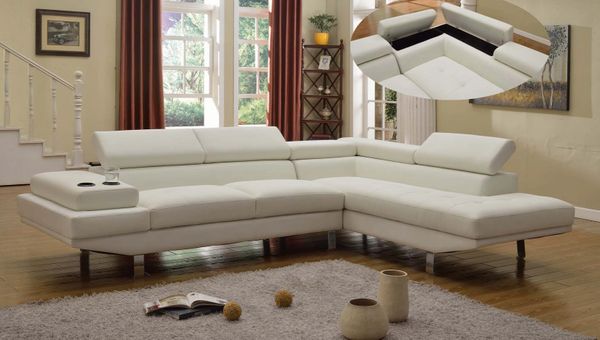 #9332 WHITE SECTIONAL WITH CUP HOLDER!