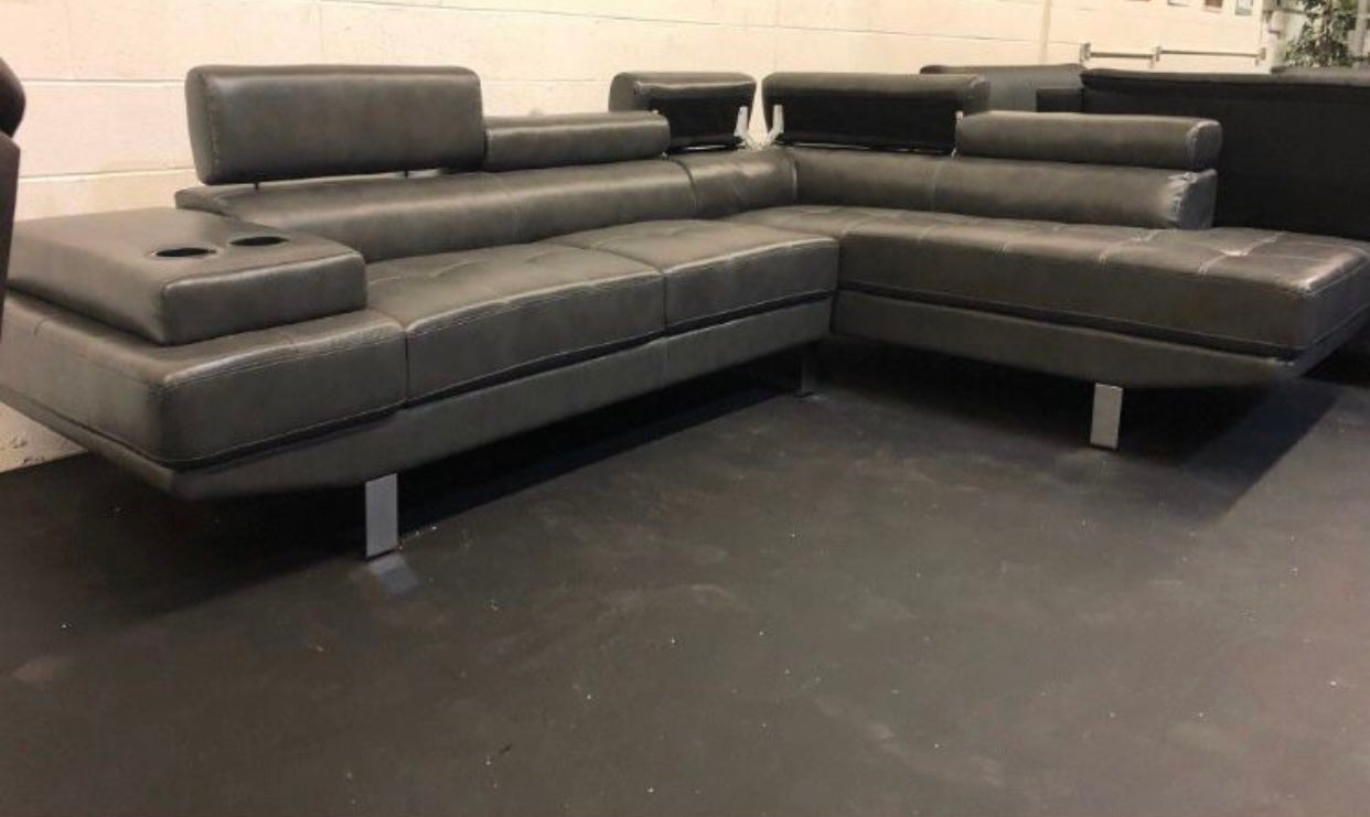 #9335 GREY SECTIONAL WITH CUP HOLDER & ADJUSTABLE HEADRESTS!!!